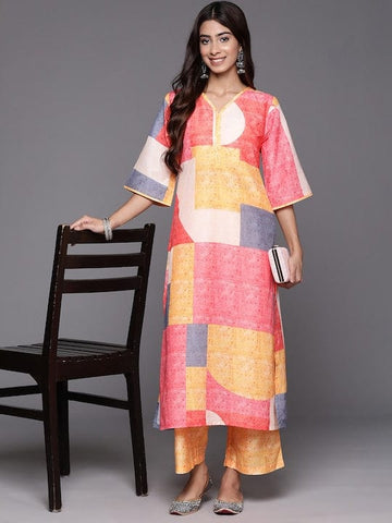 Varanga Women Pink Abstract Printed Straight Kurta Paired With Bottom